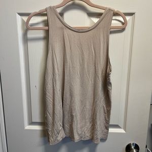 Jax and Lennon high/low neckline